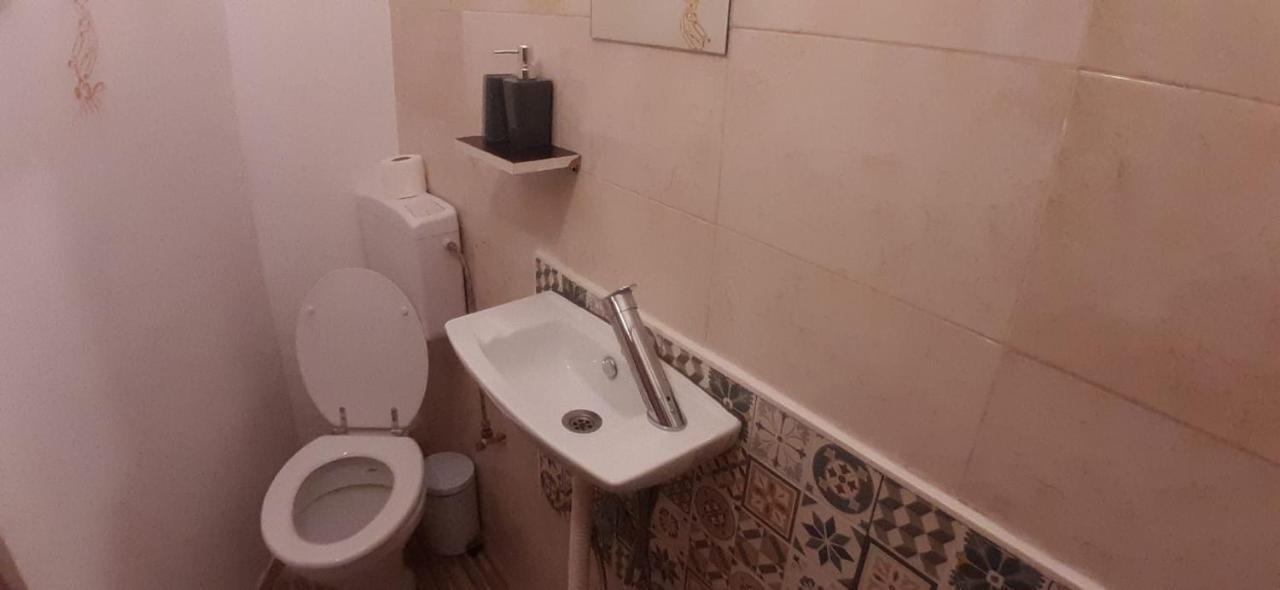 Happyrooms Piata Romana 3* Bucarest